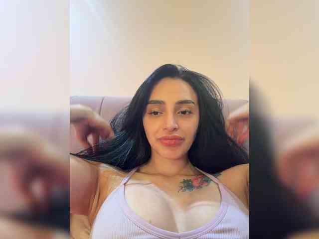 AprilRosse webcam