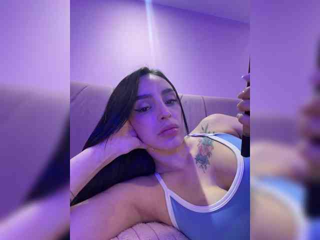 AprilRosse webcam