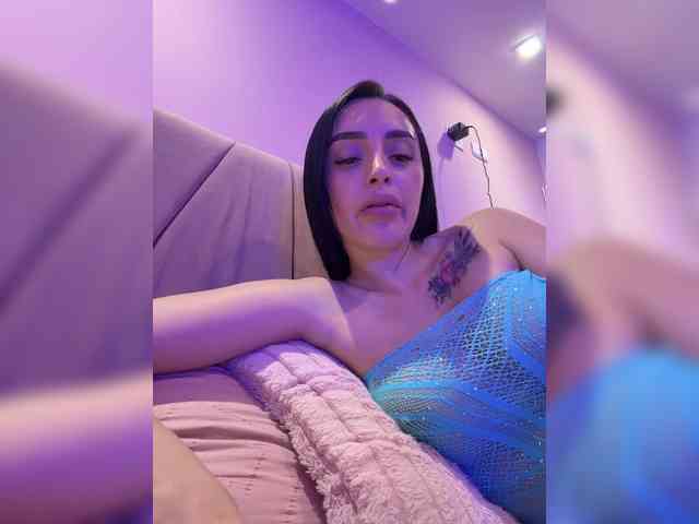 AprilRosse webcam