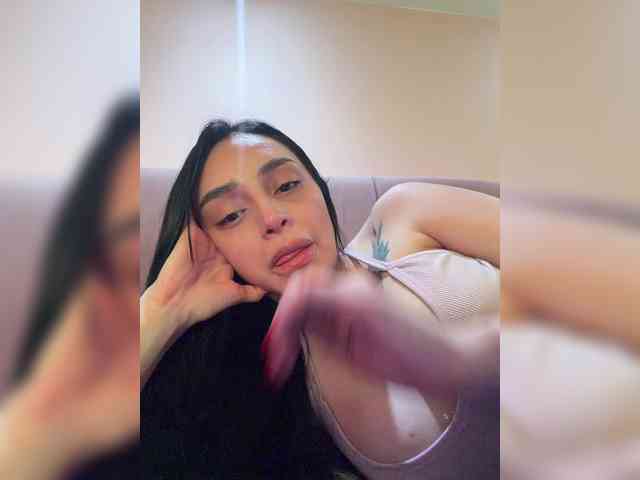 AprilRosse webcam
