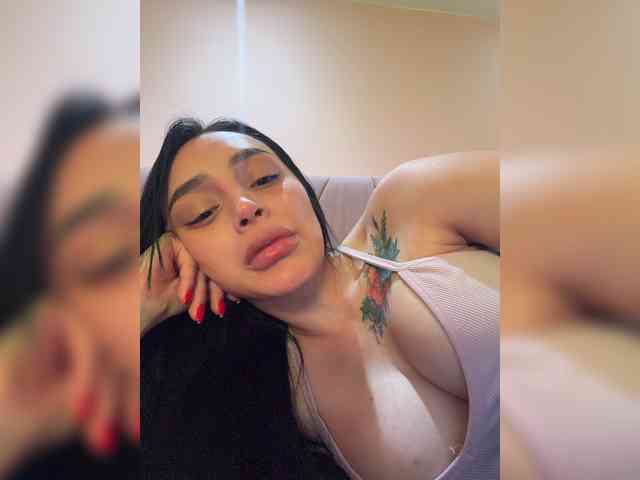 AprilRosse webcam
