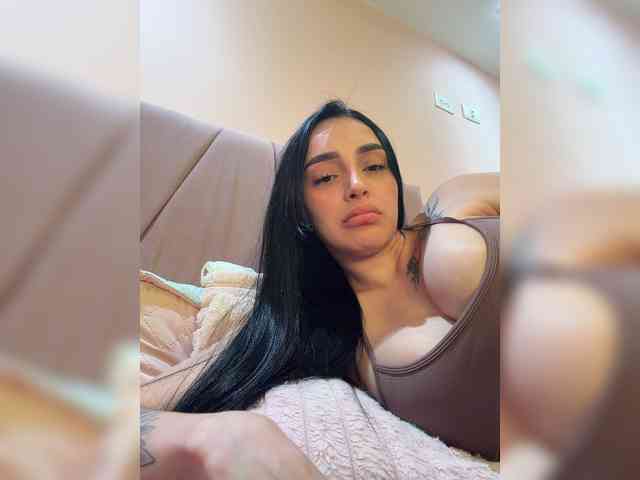 AprilRosse webcam