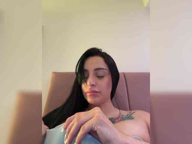 AprilRosse webcam