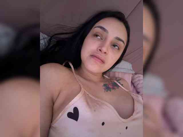 AprilRosse webcam