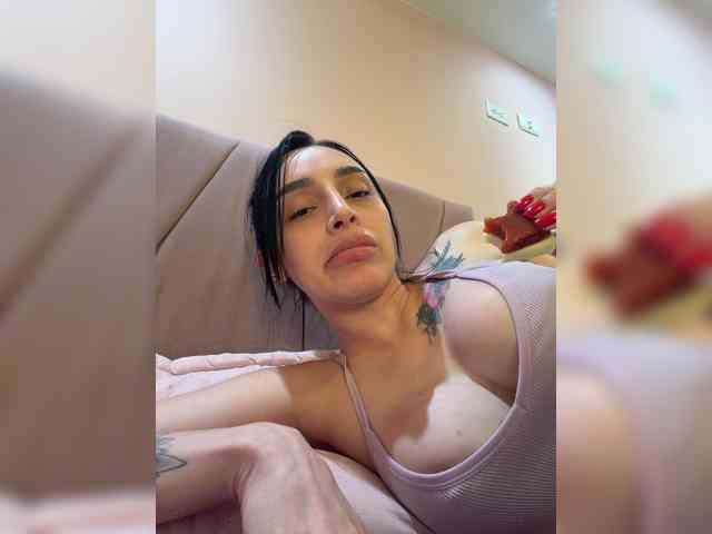 AprilRosse webcam