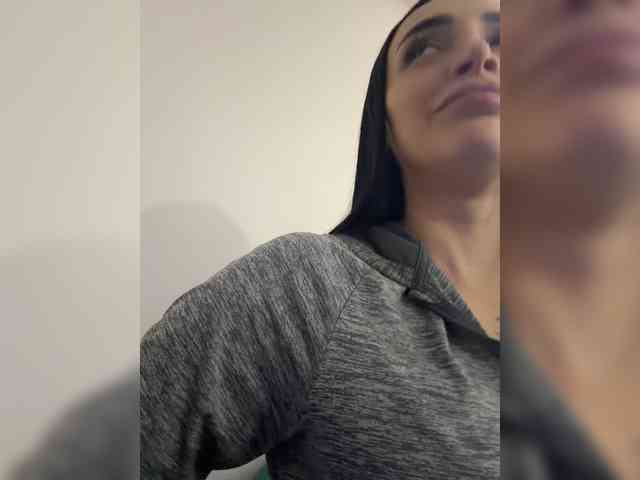 Modelo: AprilRosse