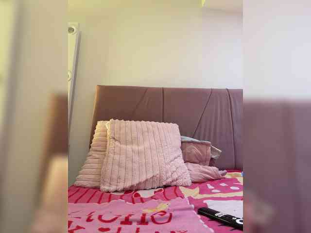 AprilRosse webcam