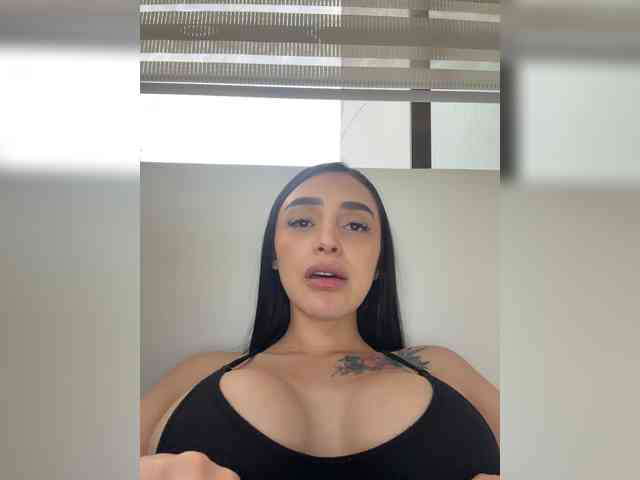 AprilRosse webcam