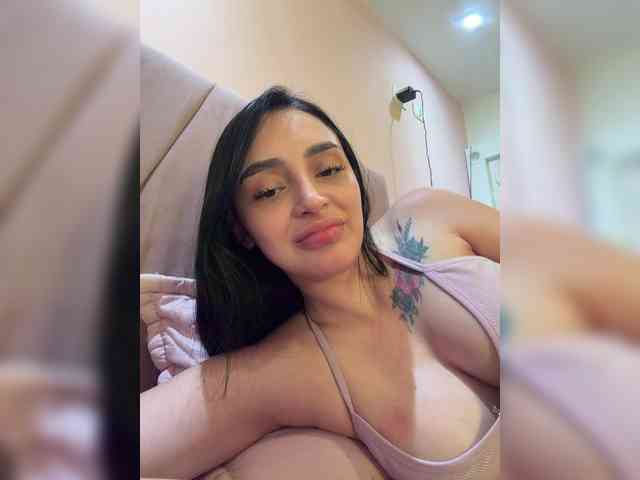AprilRosse webcam
