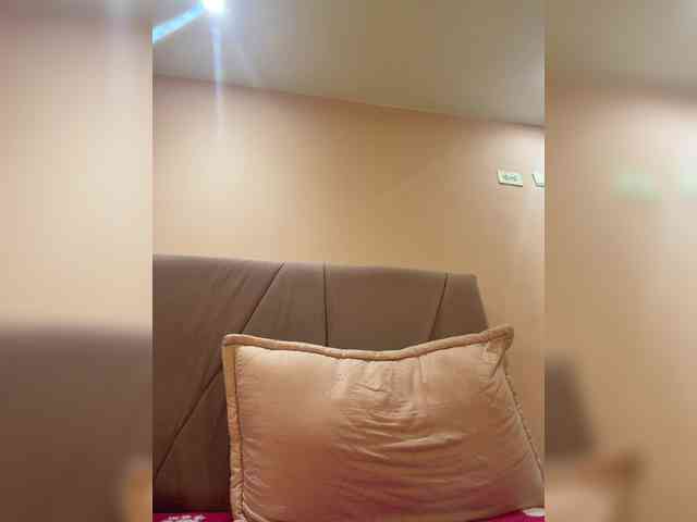 AprilRosse webcam