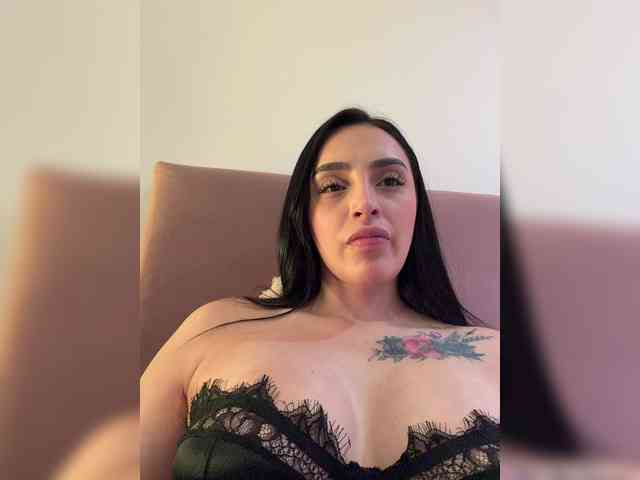 AprilRosse webcam