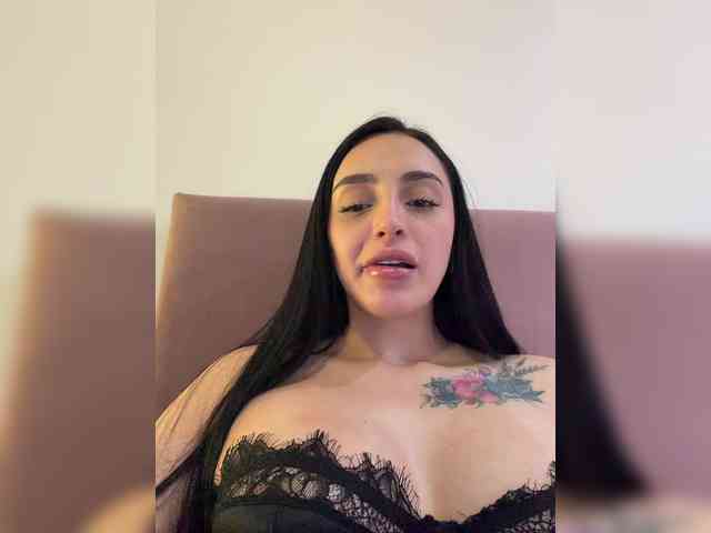AprilRosse webcam