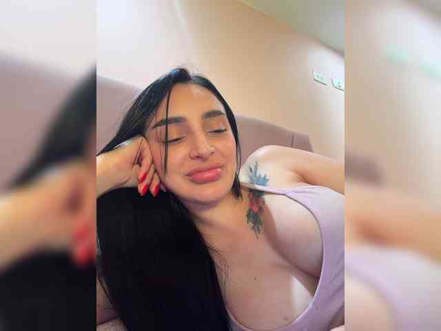 AprilRosse webcam