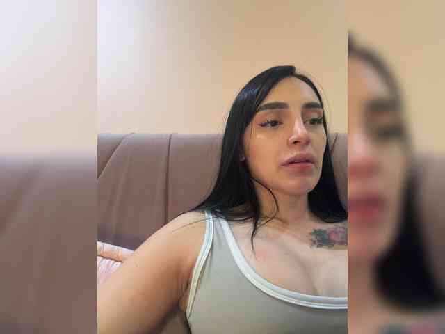 AprilRosse webcam