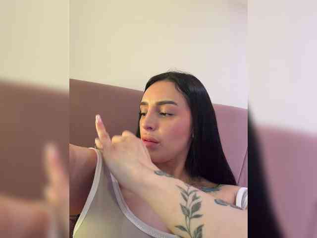 AprilRosse webcam