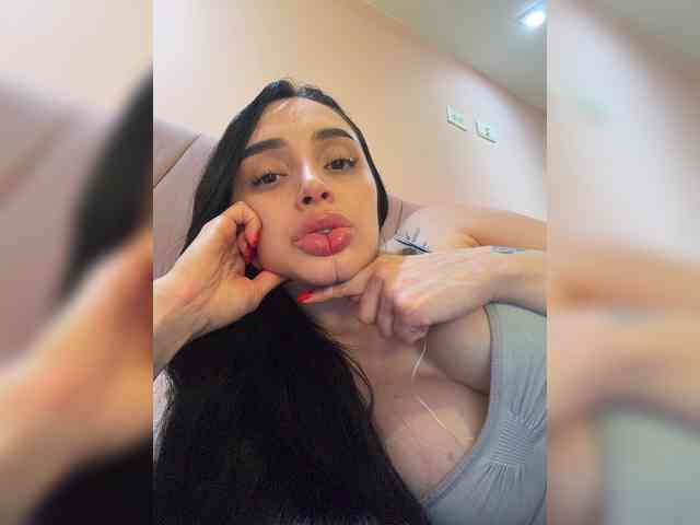AprilRosse webcam