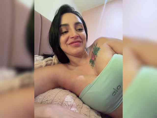 AprilRosse webcam