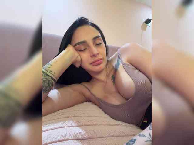 AprilRosse webcam
