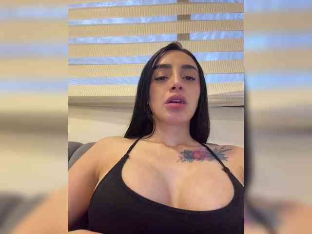 AprilRosse webcam