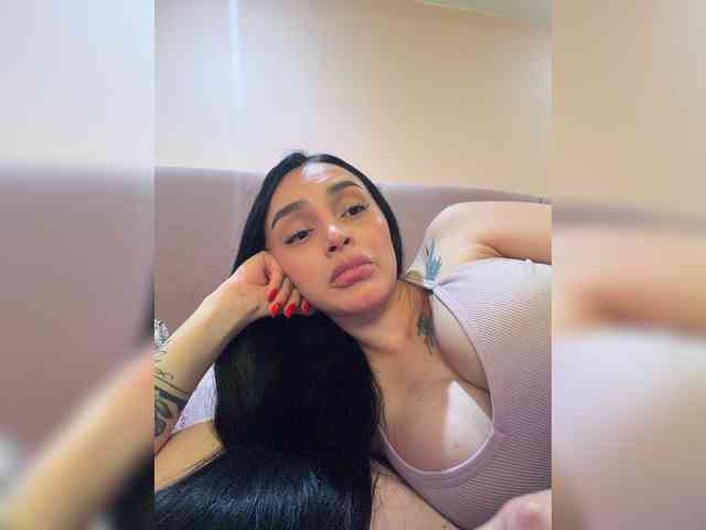 AprilRosse webcam