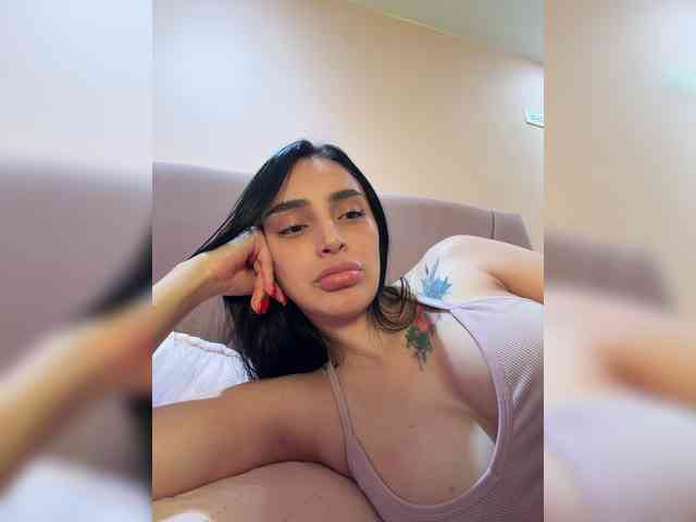 AprilRosse webcam