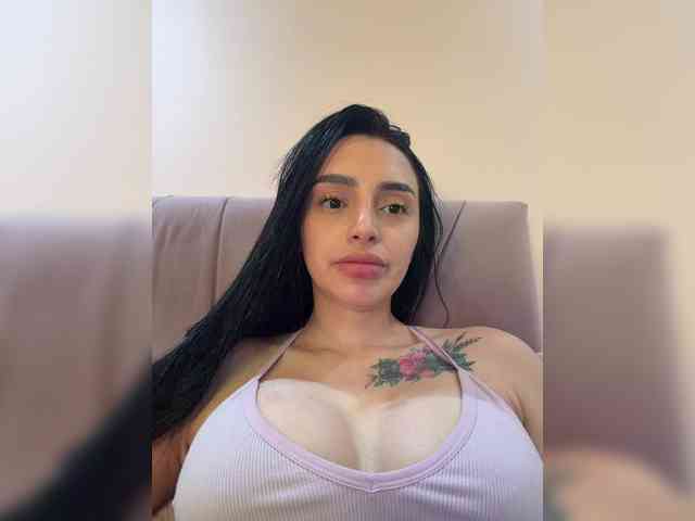 AprilRosse webcam