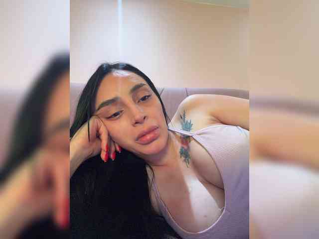 AprilRosse webcam