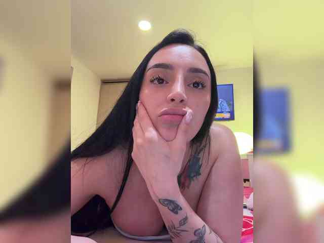 AprilRosse webcam