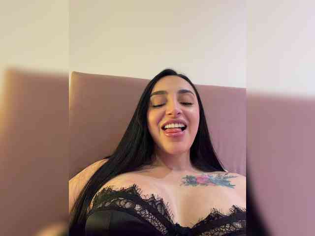 AprilRosse webcam