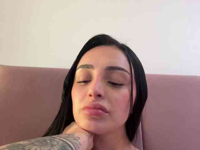 AprilRosse webcam