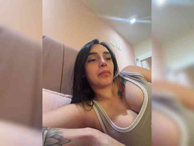 AprilRosse webcam