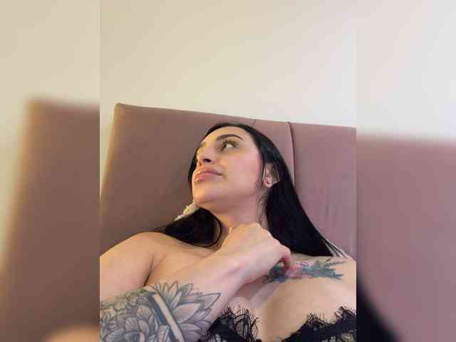 AprilRosse webcam
