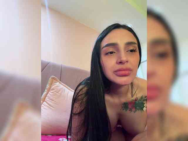 AprilRosse webcam