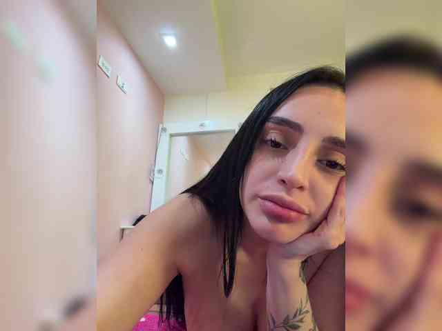 AprilRosse webcam