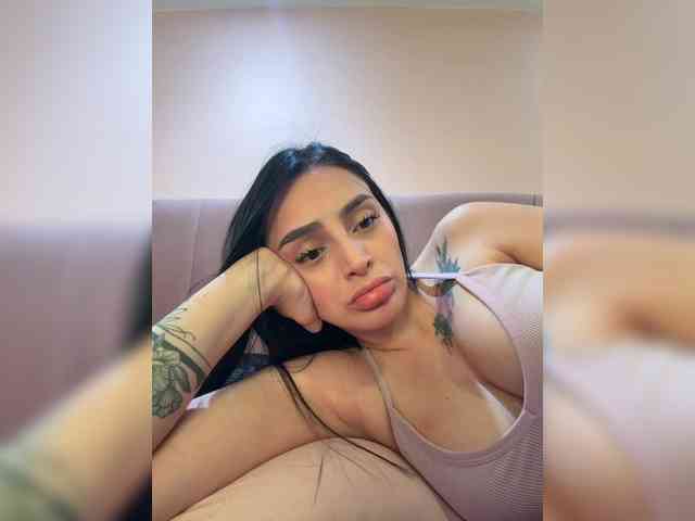 AprilRosse webcam
