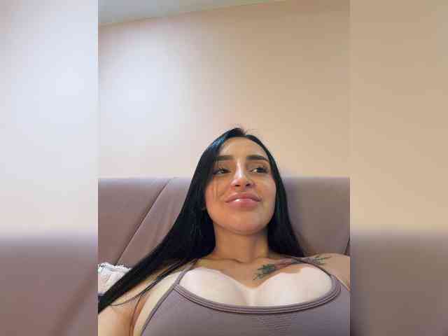 AprilRosse webcam