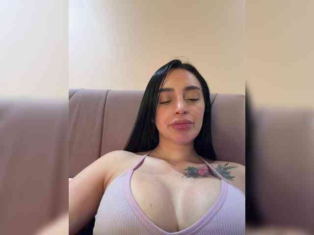 AprilRosse webcam