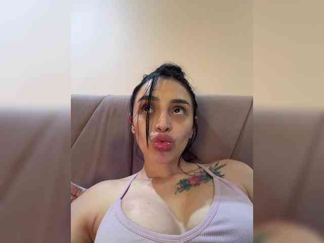 AprilRosse webcam