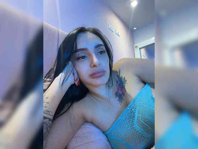 AprilRosse webcam