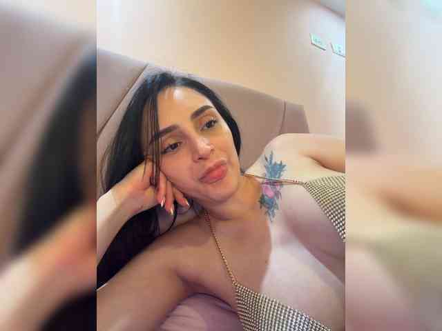 AprilRosse webcam
