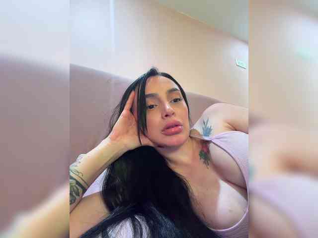 AprilRosse webcam