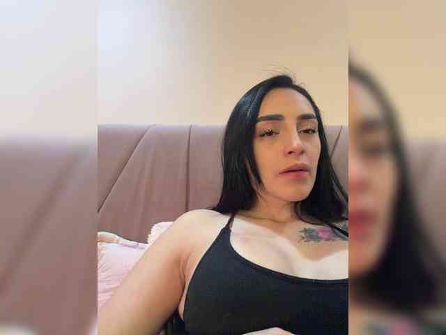 AprilRosse webcam