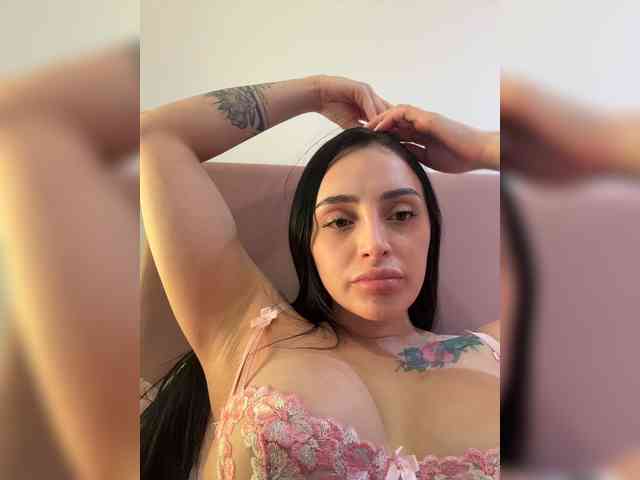 AprilRosse webcam