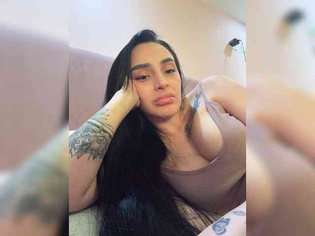 AprilRosse webcam