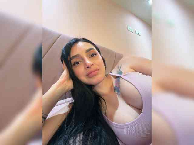 AprilRosse webcam