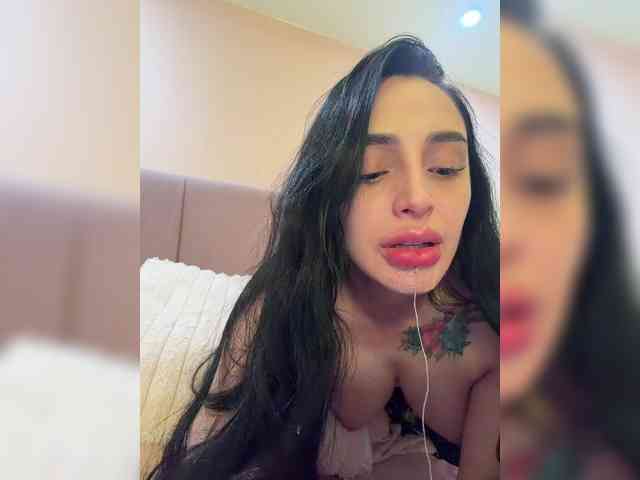 AprilRosse webcam