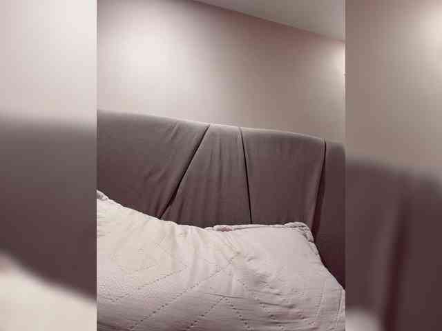 AprilRosse webcam