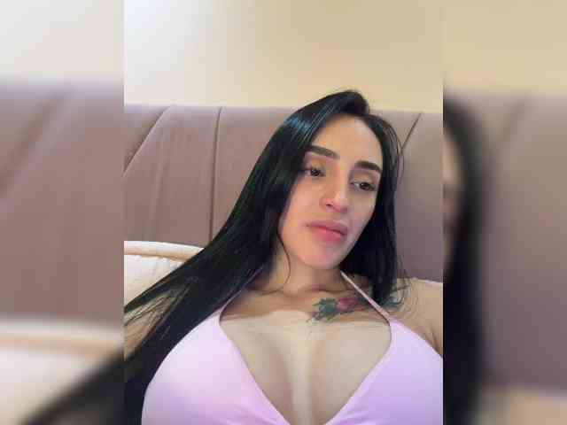 Modelo: AprilRosse