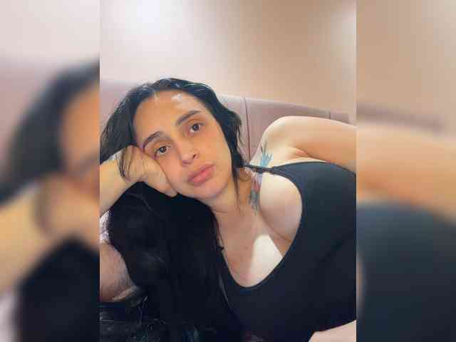AprilRosse webcam