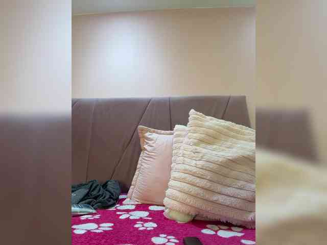 AprilRosse webcam